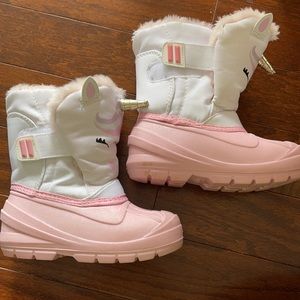 Girls Cat & Jack Snow Boots size 8